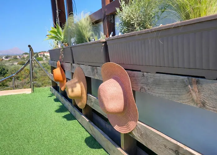 Σπίτι διακοπών Dream Tiny House & Luxury Tent, 6 Km From Center Chania Χανιά