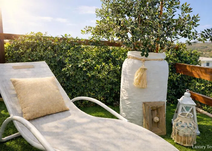 Dream Tiny House & Luxury Tent, 6 Km From Center Chania * Hriszí Aktí Haniá