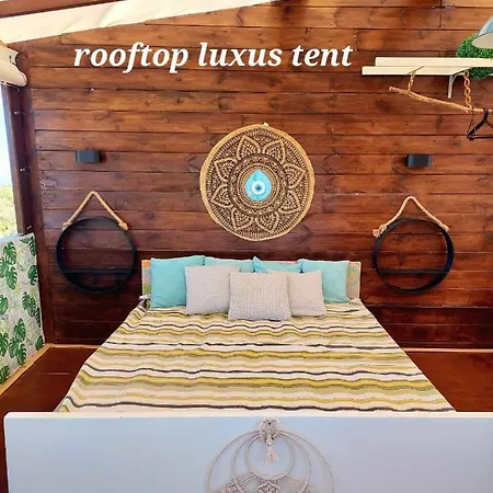 Dream Tiny House Or Luxus Tent With Pool Prázdninový dům *