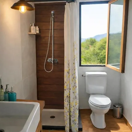בית נופש Dream Tiny House & Luxury Tent חאניה