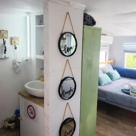 Pure Crete - Tiny House & Luxury Tent Ferienhaus