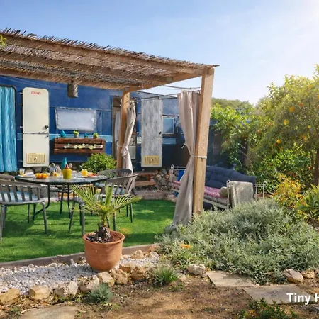 Pure Crete - Tiny House & Luxury Tent Ferienhaus