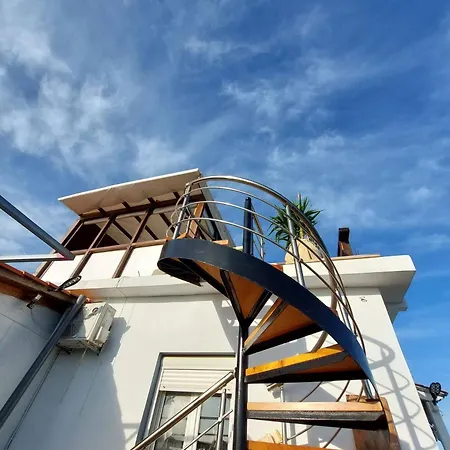 Casa de Férias Pure Crete - Tiny House & Luxury Tent