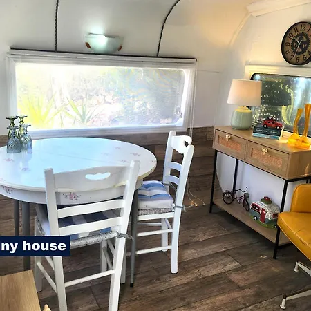 Casa de Férias Pure Crete - Tiny House & Luxury Tent